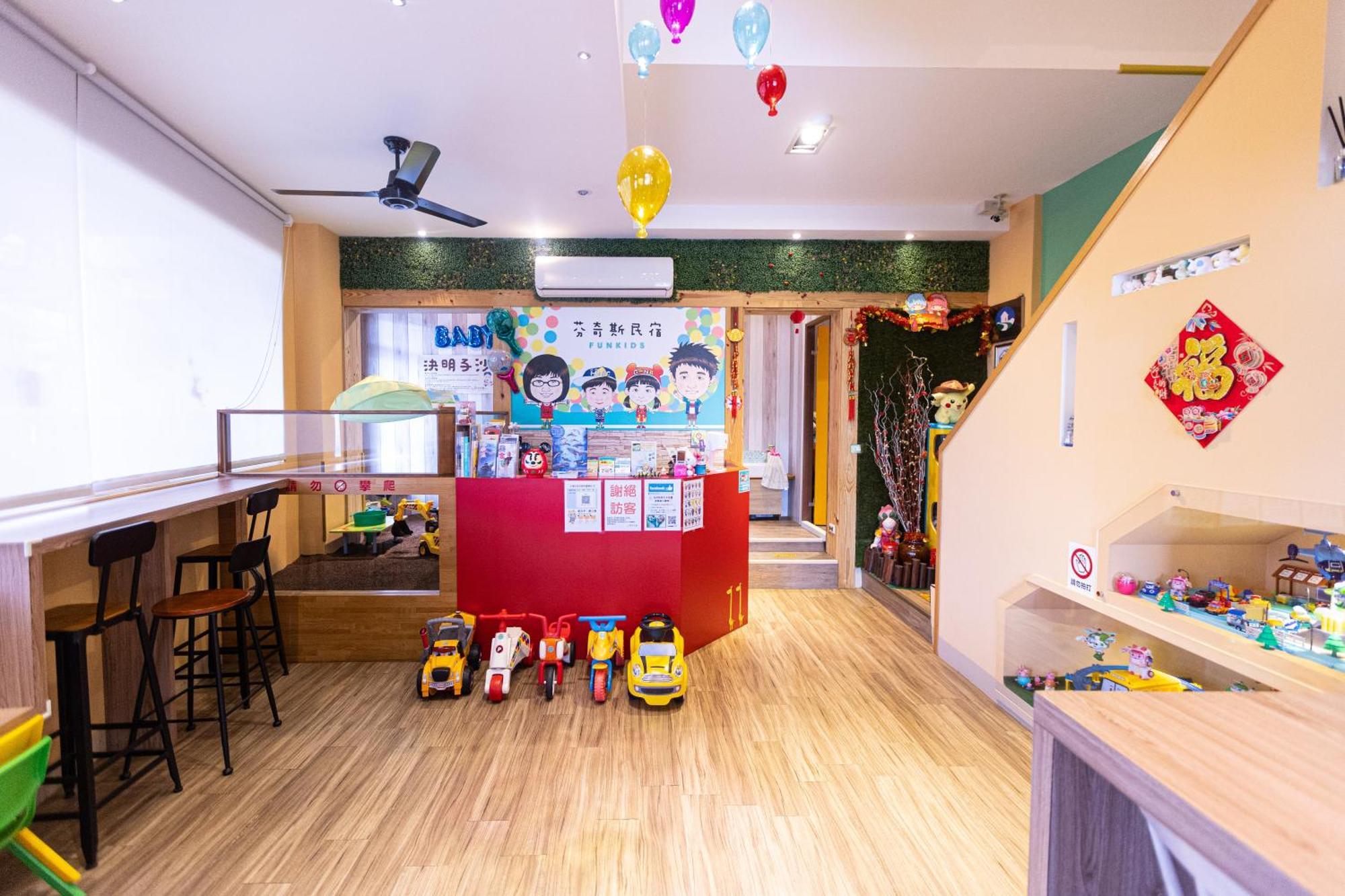 Fun Kids B&B Хуалиен Сити Екстериор снимка